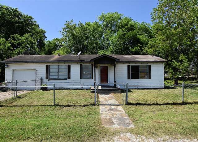 Property at 5215 Gum St, Crosby, TX 77532, 3 beds, 1 bath