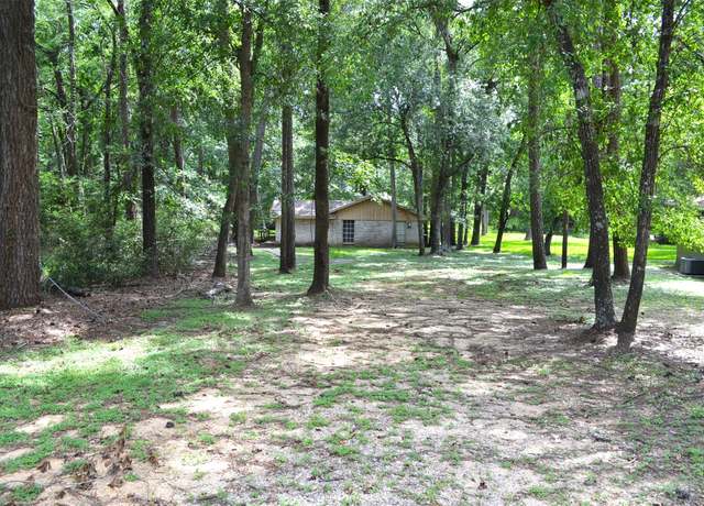 Property at 1997 Northshore Dr, Conroe, TX 77304, 3 beds, 1 bath