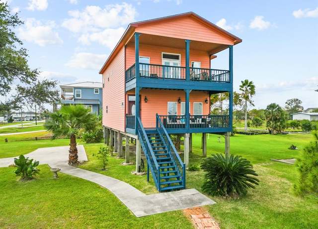 Property at 106 22nd St, San Leon, TX 77539, 3 beds, 2.5 baths