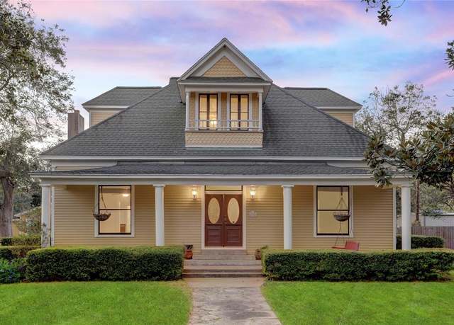 Property at 238 Bridge St, Glen Flora, TX 77443, 5 beds, 3 baths