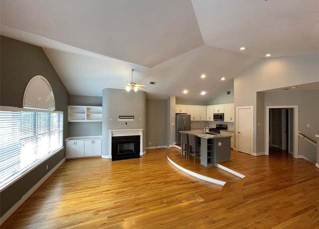 Property at 9822 Samantha Suzanne Ct, Houston, TX 77025, 4 beds, 2.5 baths