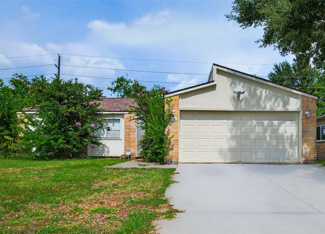 Property at 12114 Mckamy Dr, Houston, TX 77067, 8 beds, 2 baths