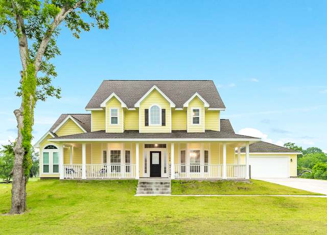 Property at 1108 Saddle Horn Bnd, Angleton, TX 77515, 4 beds, 2.5 baths