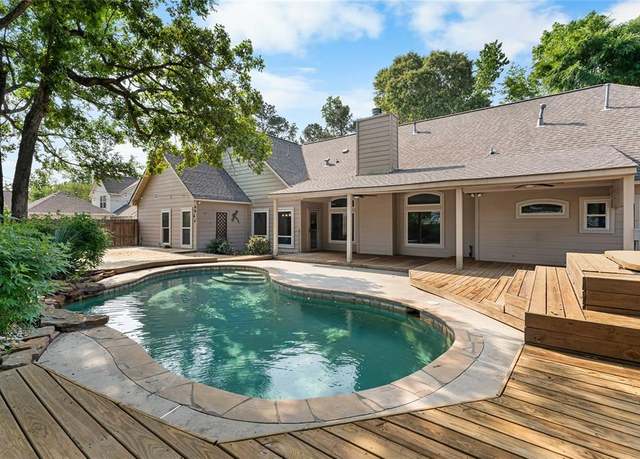 Property at 15680 Connie Ln, Montgomery, TX 77316, 4 beds, 4.5 baths
