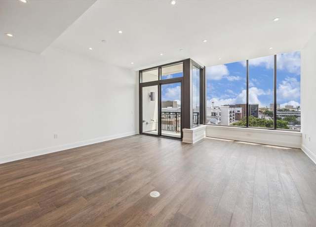 Property at 2323 W Main St #603, Houston, TX 77098, 2 beds, 2.5 baths
