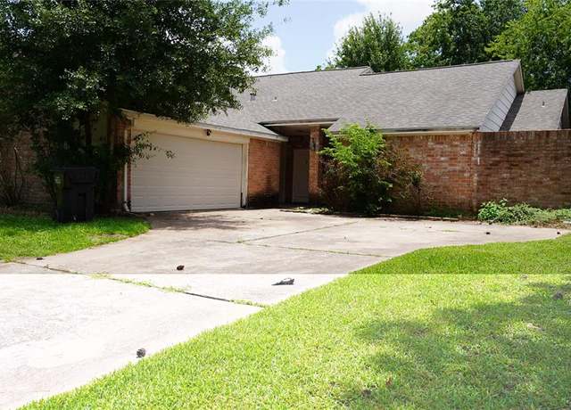 Property at 6303 Greenway Forest Ln, Houston, TX 77088, 3 beds, 2 baths