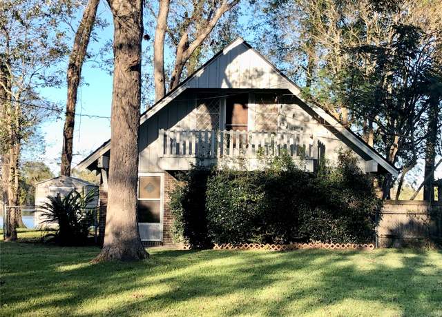 Property at 1544 E Taylor Lake Cir, Livingston, TX 77351, 3 beds, 1.5 baths
