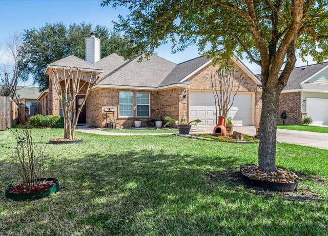 Property at 18720 Stewart Hill Dr, Montgomery, TX 77356, 3 beds, 2 baths