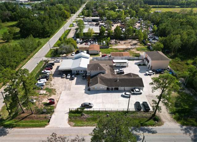 Property at 6820 Winfield Rd, Houston, TX 77050, 10 beds, 7 baths