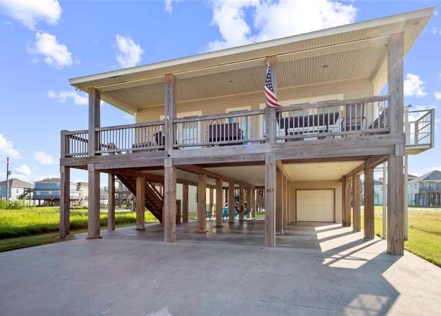 Property at 957 Fisherman Dr S, Crystal Beach, TX 77650, 3 beds, 2 baths