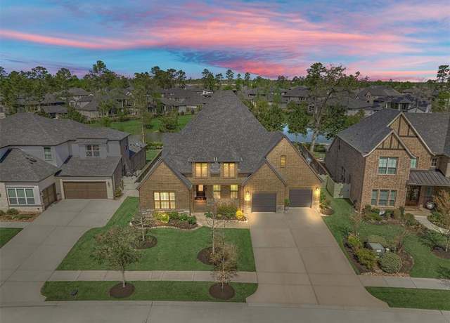 Property at 10094 S Goshawk Trl, Conroe, TX 77385, 4 beds, 3.5 baths