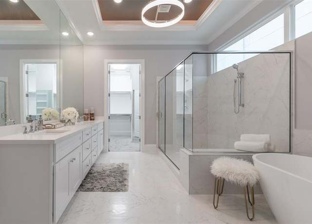 Property at 5636 Darling St, Houston, TX 77007, 3 beds, 2.5 baths