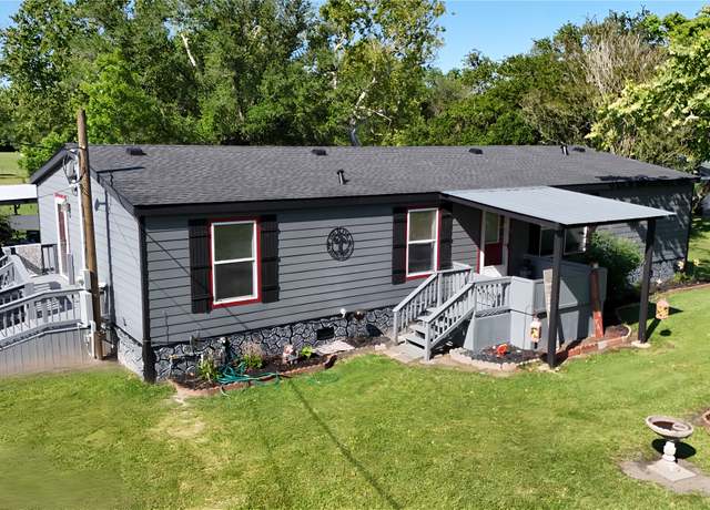 Property at 15402 Maple St, Santa Fe, TX 77517, 3 beds, 2 baths