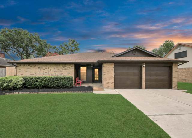 Property at 2712 Laurel Creek Way, Pearland, TX 77581, 4 beds, 2 baths