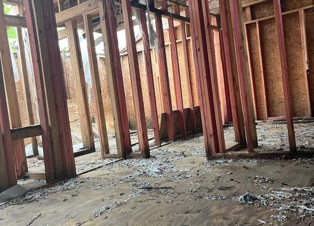 Property at 112 Irene St, West Orange, TX 77630, 2 beds, 1 bath