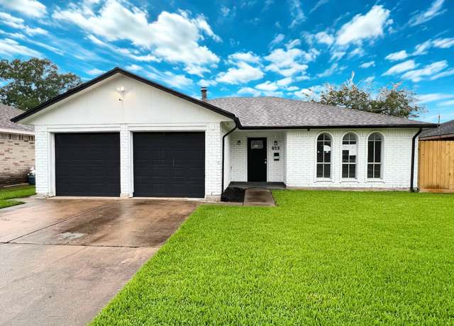 Property at 813 Briarway St, Pasadena, TX 77503, 3 beds, 2 baths