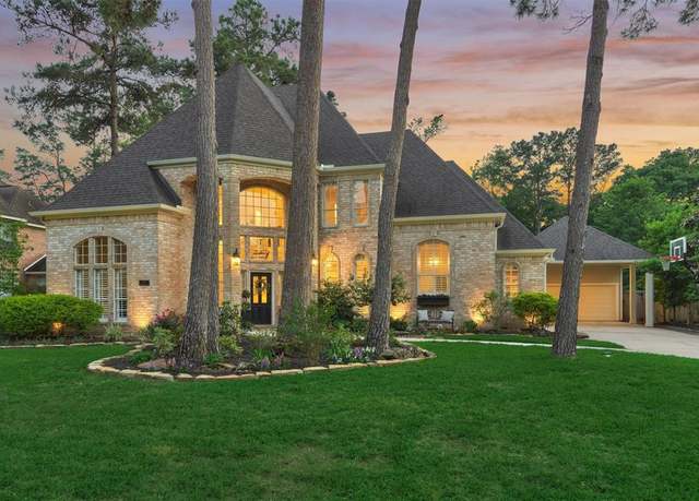 Property at 19 Highland Cir, The Woodlands, TX 77381, 4 beds, 3.5 baths