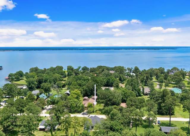 Property at 177 Shelter Ln, Livingston, TX 77351, 3 beds, 2 baths