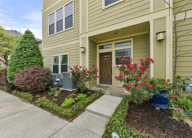 Property at 320 Fowler St, Houston, TX 77007, 2 beds, 2.5 baths