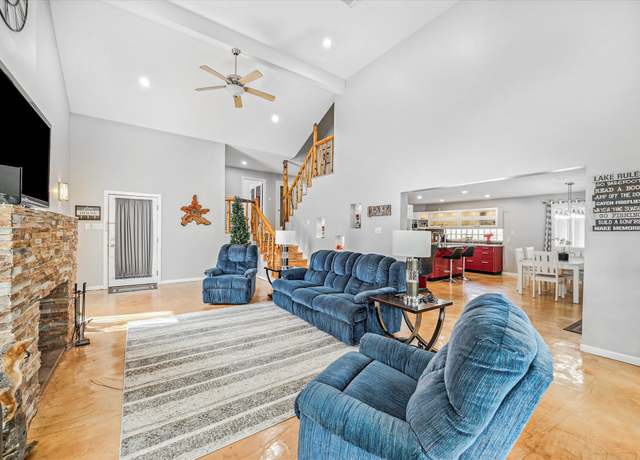 Property at 25814 Water Ridge Dr, Houston, TX 77336, 3 beds, 2 baths