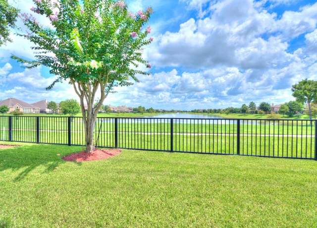 Property at 13415 Highland Lake Ln, Pearland, TX 77584, 4 beds, 2.5 baths