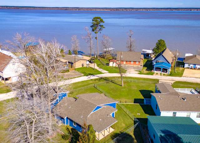 Property at 400 E Woodland Shores Dr, Point Blank, TX 77364, 3 beds, 2.5 baths