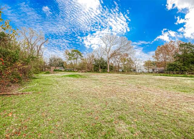 Property at 7123 Saint Louis St, Houston, TX 77028