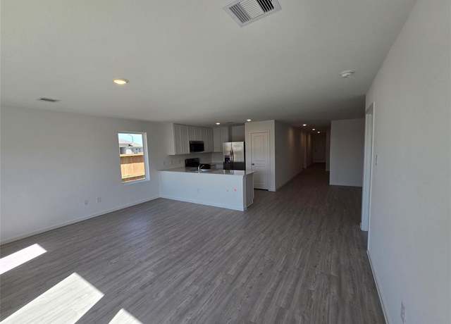 Property at 5211 Red Drum Dr, Baytown, TX 77521, 4 beds, 2 baths