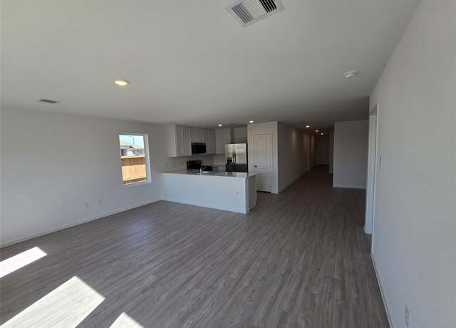 Property at 5211 Red Drum Dr, Baytown, TX 77521, 4 beds, 2 baths