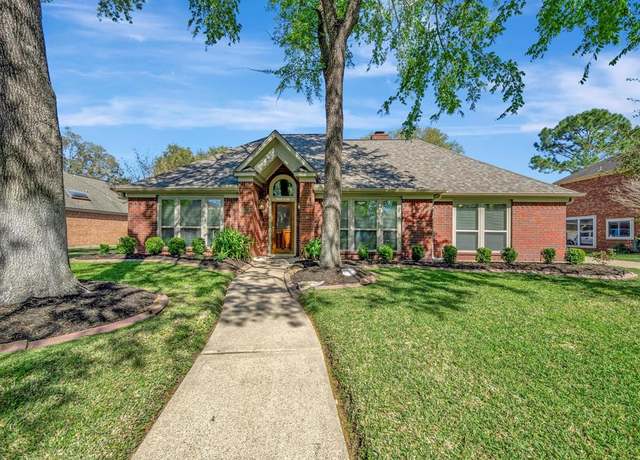 Property at 11831 Mighty Redwood Dr, Pasadena, TX 77059, 4 beds, 2.5 baths