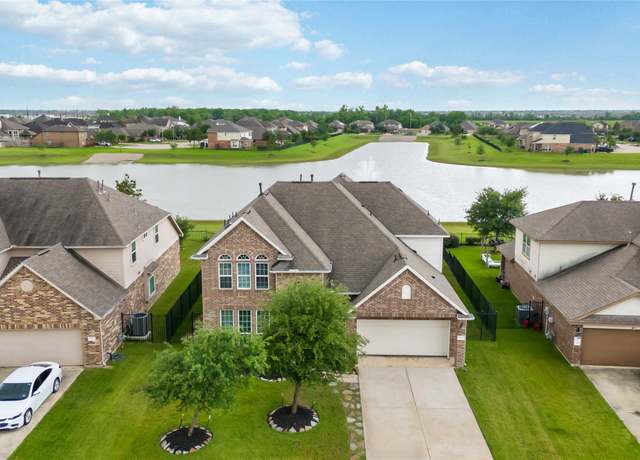 Property at 1842 Luminous Waters Ln, Rosharon, TX 77583, 4 beds, 3.5 baths