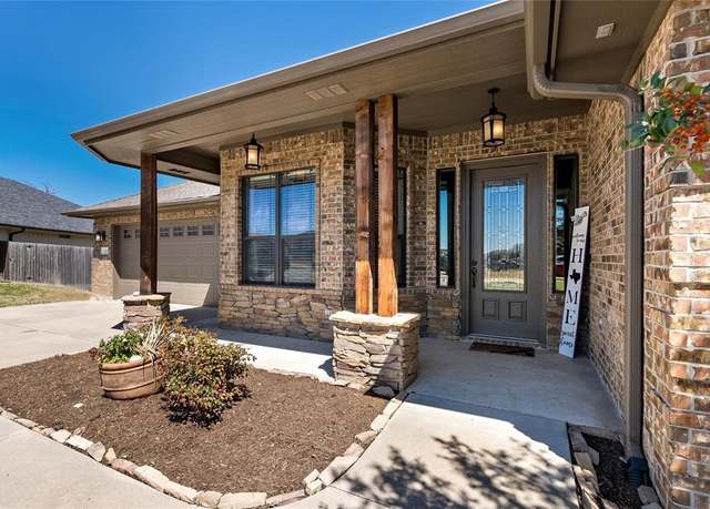 Property at 1114 Hopewell Ct, College Station, TX 77845, 5 beds, 3.5 baths