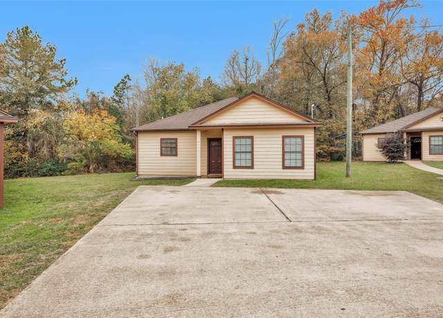 Property at 3129 Molly Dr, Huntsville, TX 77340, 3 beds, 3 baths