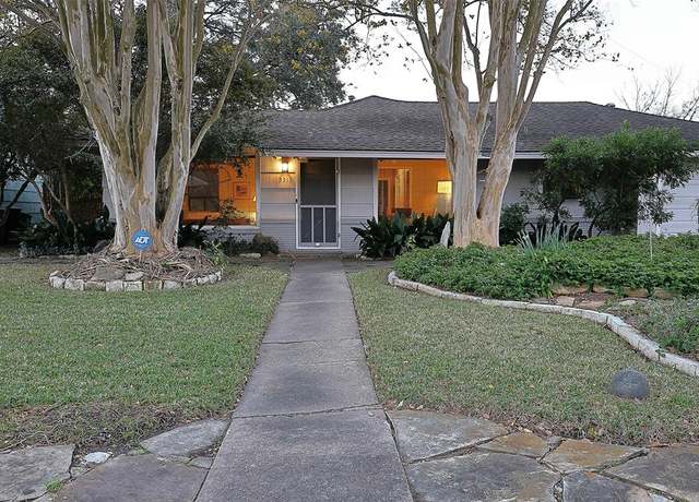 Property at 3313 Westridge St, Houston, TX 77025, 2 beds, 1.5 baths