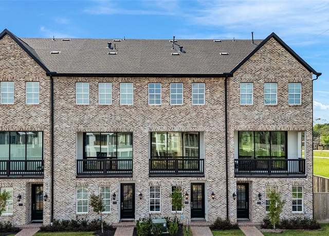 Property at 8738 Park Kolbe Ln, Houston, TX 77080, 2 beds, 2.5 baths