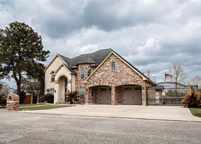 Property at 2511 Maple St, Liberty, TX 77575, 5 beds, 3.5 baths