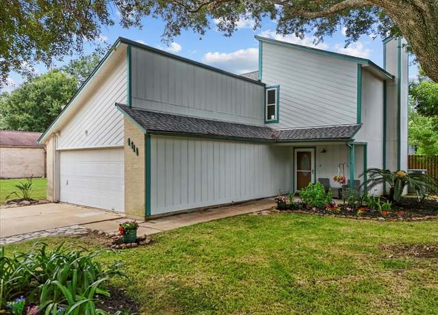 Property at 4514 Albatross Dr, Seabrook, TX 77586, 3 beds, 2.5 baths