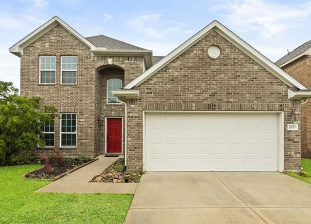 Property at 10015 Chase Ct, Baytown, TX 77521, 4 beds, 2.5 baths