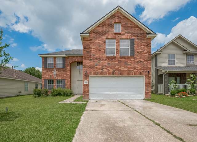 Property at 2043 Briar Grove Dr, Conroe, TX 77301, 4 beds, 2.5 baths
