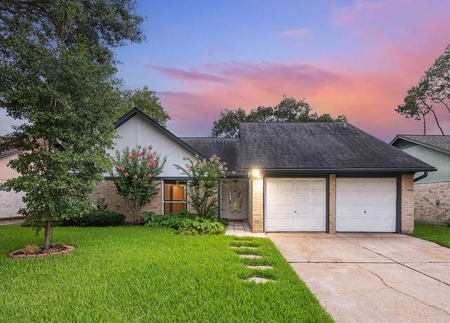 Property at 22403 Elsinore Dr, Katy, TX 77450, 3 beds, 2 baths