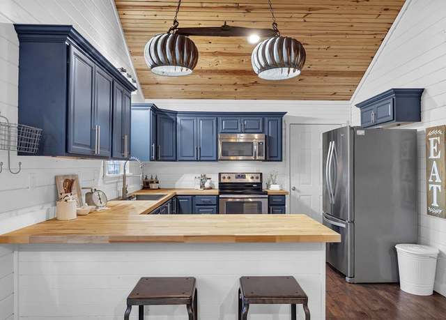 Property at 235 Red Squirrel Ln, Brookeland, TX 75931, 2 beds, 2 baths