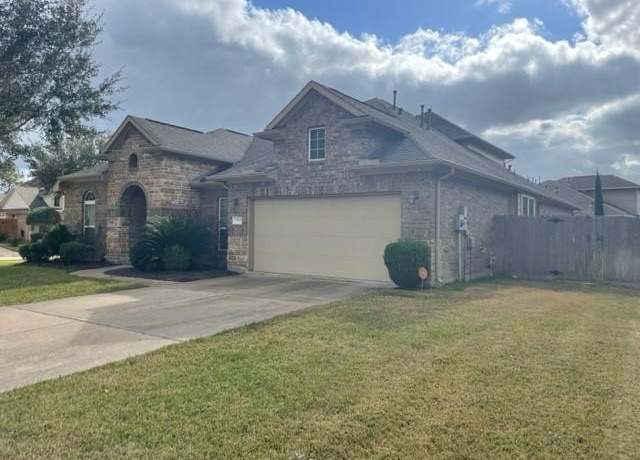 Property at 13402 Indigo Sands Dr, Pearland, TX 77584, 4 beds, 4 baths