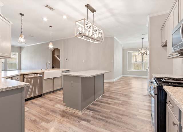 Property at 13402 Indigo Sands Dr, Pearland, TX 77584, 4 beds, 4 baths