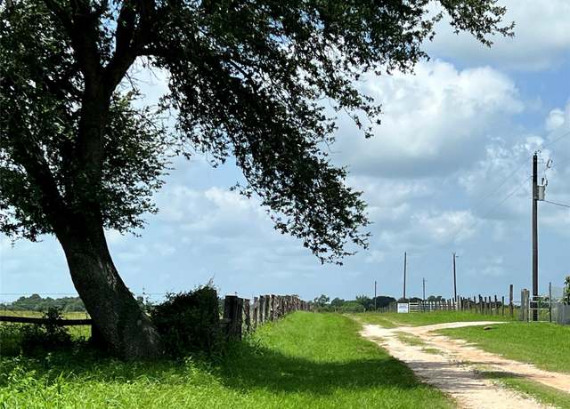 Property at 20573 Fontenot Ln, Hempstead, TX 77445, 3 beds, 2 baths