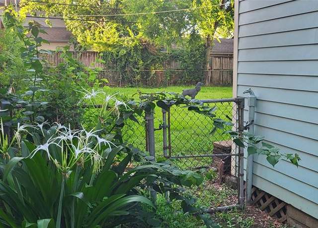 Property at 1646 Du Barry Ln, Houston, TX 77018, 2 beds, 1 bath