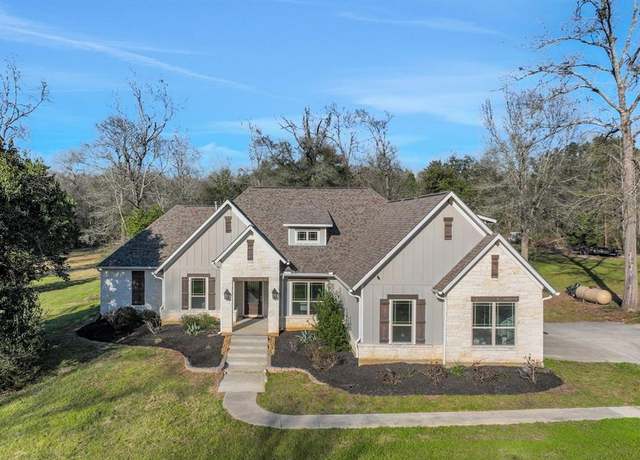 Property at 340 Pine Dr, Coldspring, TX 77331, 3 beds, 2.5 baths