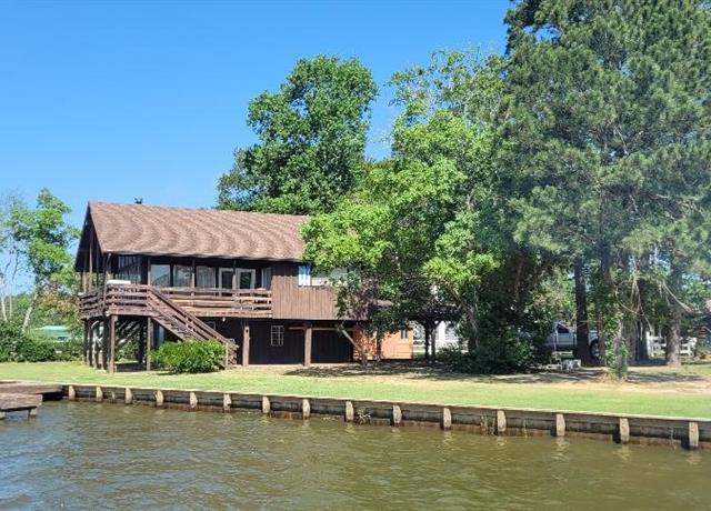 Property at 15088 Cozy Cove Ln, Willis, TX 77318, 2 beds, 1.5 baths
