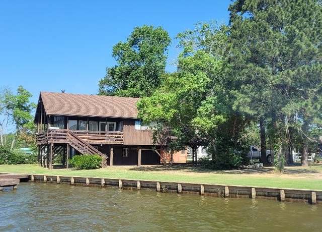 Property at 15088 Cozy Cove Ln, Willis, TX 77318, 2 beds, 1.5 baths