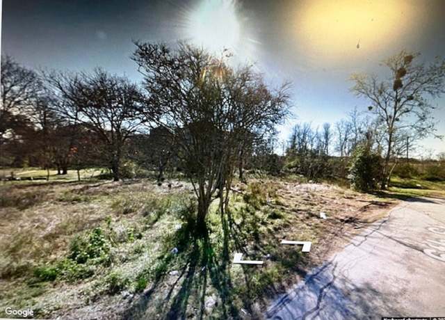 Property at 622 6th St, Eagle Lake, TX 77434