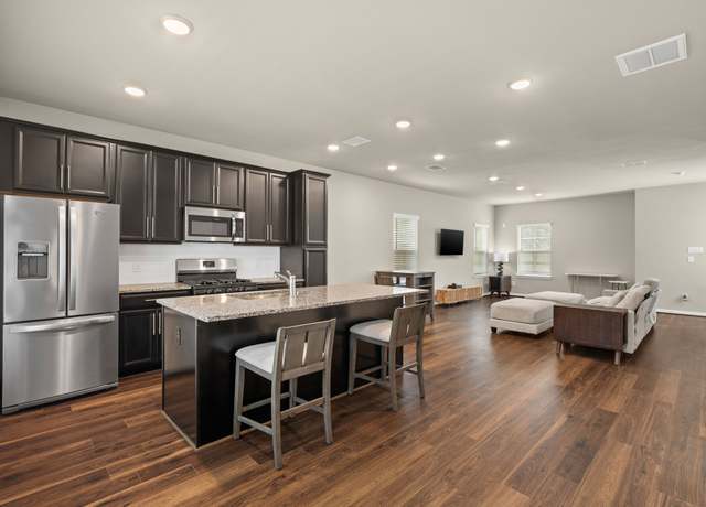 Property at 4527 Perry St, Houston, TX 77021, 4 beds, 3.5 baths